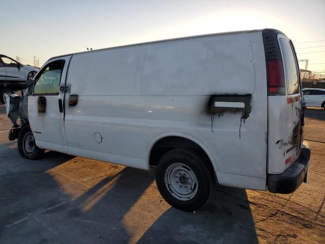 1GCGG25R421153264 - 2002 CHEVROLET EXPRESS G2 WHITE photo 2