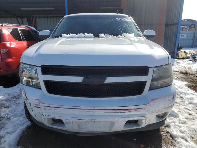 1GNSKBE07BR245617 - 2011 CHEVROLET TAHOE K1500 LT WHITE photo 5