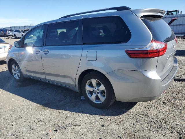 5TDKZ3DC3HS867793 - 2017 TOYOTA SIENNA LE SILVER photo 2