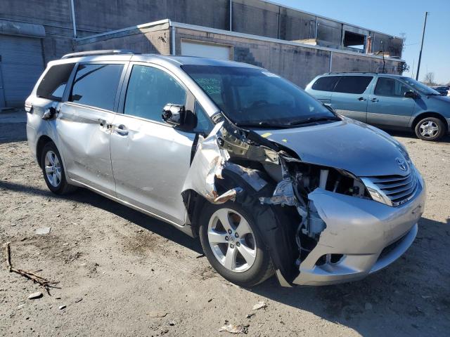 5TDKZ3DC3HS867793 - 2017 TOYOTA SIENNA LE SILVER photo 4