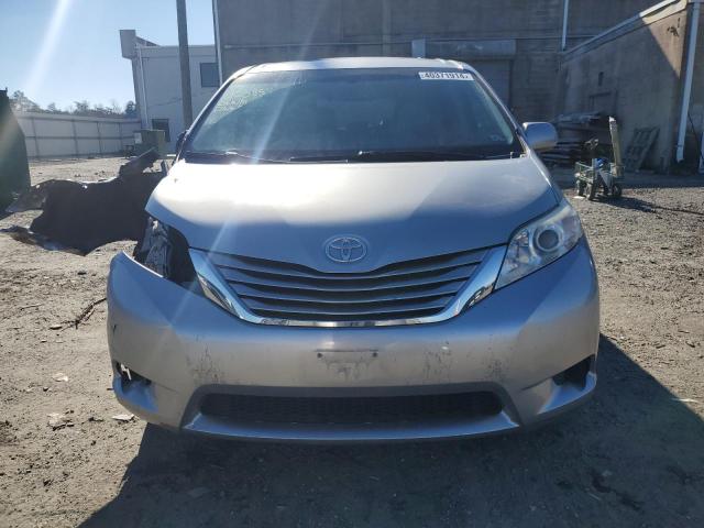 5TDKZ3DC3HS867793 - 2017 TOYOTA SIENNA LE SILVER photo 5