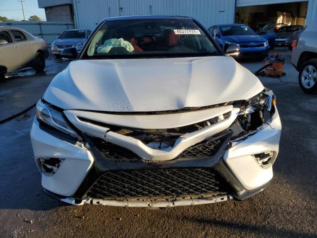 4T1K61AK0LU347981 - 2020 TOYOTA CAMRY XSE WHITE photo 5