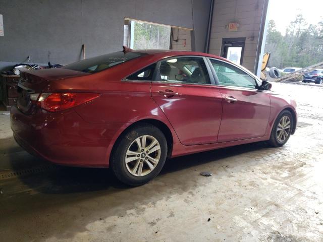 5NPEB4AC2BH213506 - 2011 HYUNDAI SONATA GLS RED photo 3