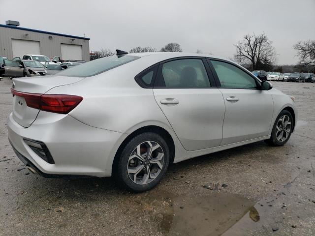 3KPF24AD1ME267612 - 2021 KIA FORTE FE SILVER photo 3