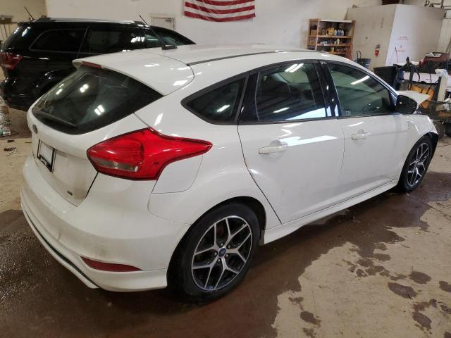 1FADP3K2XHL334386 - 2017 FORD FOCUS SE WHITE photo 3