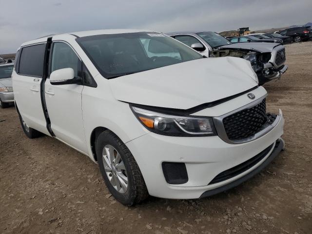 KNDMB5C12J6423951 - 2018 KIA SEDONA LX WHITE photo 4