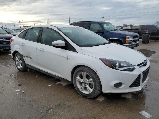 1FADP3F27EL375757 - 2014 FORD FOCUS SE WHITE photo 4