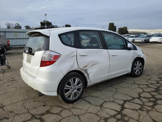 JHMGE87409S074610 - 2009 HONDA FIT SPORT WHITE photo 3