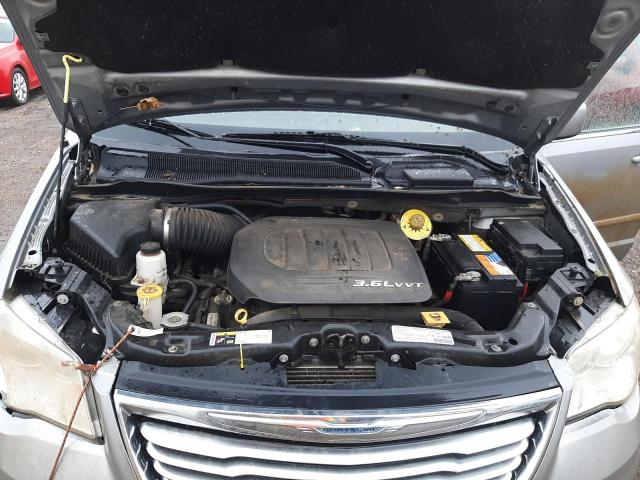 2C4RC1BG4DR820978 - 2013 CHRYSLER TOWN & COU TOURING ბეჟი ფოტო 12