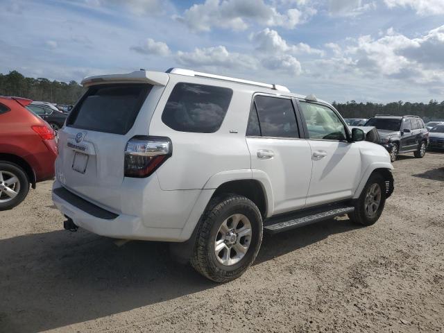 JTEZU5JR7J5175447 - 2018 TOYOTA 4RUNNER SR5 WHITE photo 3