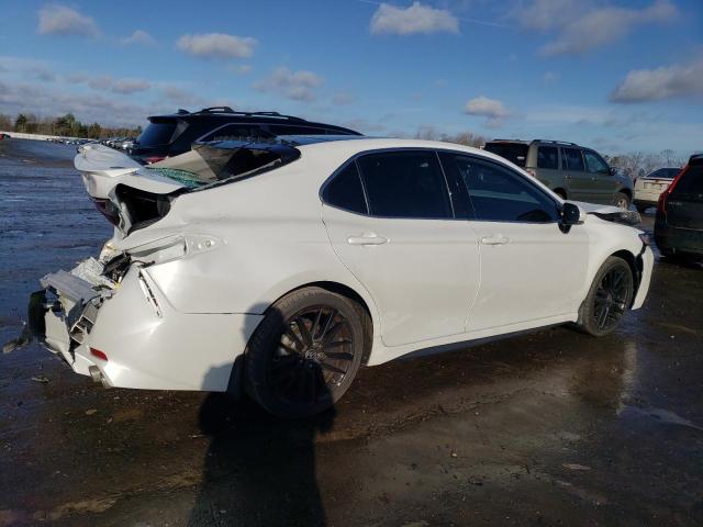 4T1K61AKXMU545064 - 2021 TOYOTA CAMRY XSE WHITE photo 3