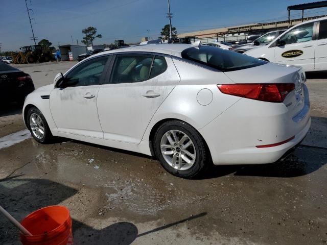 KNAGM4A70B5133771 - 2011 KIA OPTIMA LX WHITE photo 2