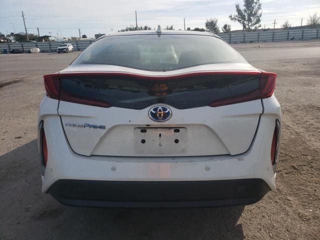 JTDKARFP4H3006585 - 2017 TOYOTA PRIUS PRIM თეთრი ფოტო 6