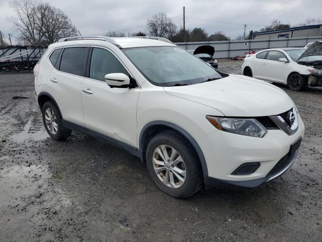 JN8AT2MV4GW133028 - 2016 NISSAN ROGUE S WHITE photo 4