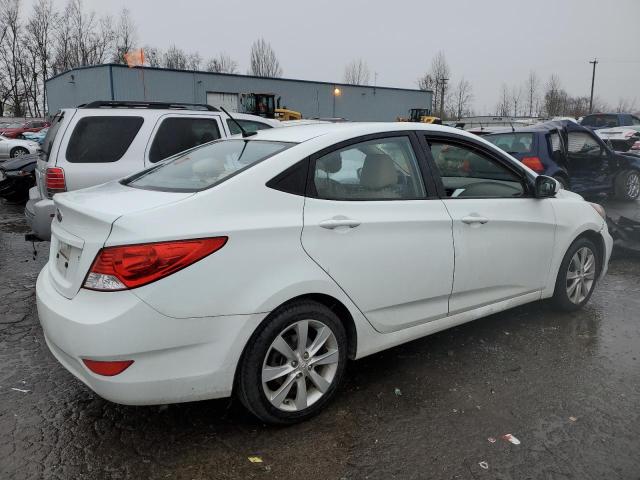 KMHCU4AE8CU224807 - 2012 HYUNDAI ACCENT GLS WHITE photo 3