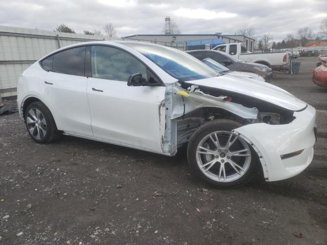 7SAYGDEE5PF685220 - 2023 TESLA MODEL Y WHITE photo 4