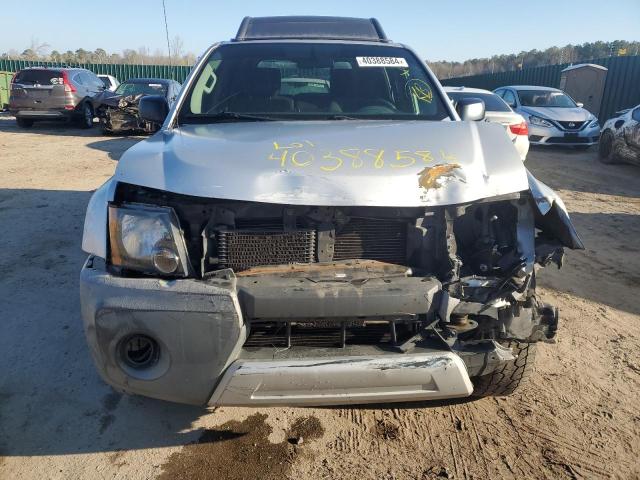 5N1AN0NU1DN811375 - 2013 NISSAN XTERRA X SILVER photo 5