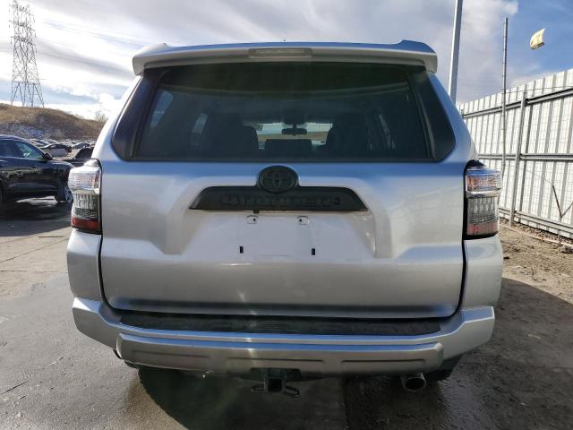 JTEBU5JR3K5669291 - 2019 TOYOTA 4RUNNER SR5 SILVER photo 6