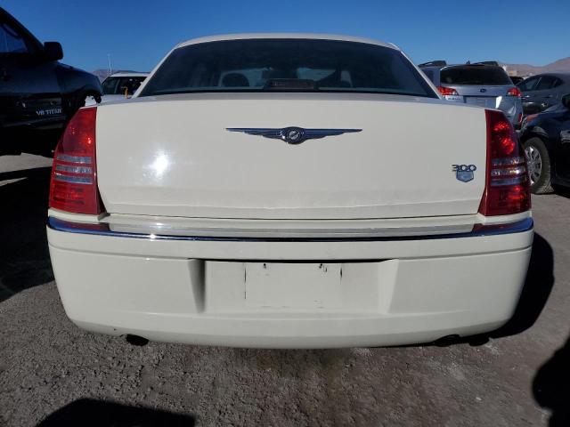 2C3JA63H25H500870 - 2005 CHRYSLER 300C BEIGE photo 6