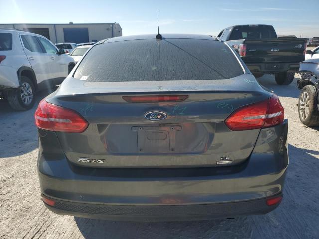 1FADP3FE0JL311838 - 2018 FORD FOCUS SE GRAY photo 6