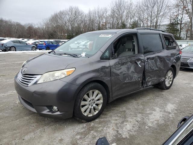 2011 TOYOTA SIENNA XLE, 