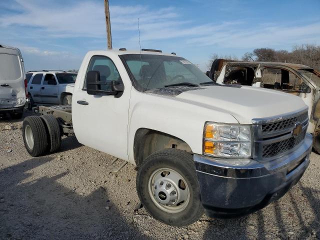 1GB3CZCGXEF142057 - 2014 CHEVROLET SILVERADO C3500 WHITE photo 4