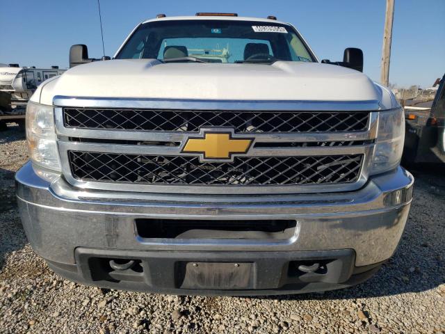 1GB3CZCGXEF142057 - 2014 CHEVROLET SILVERADO C3500 WHITE photo 5