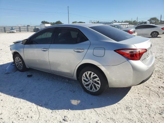 5YFBURHE0KP939062 - 2019 TOYOTA COROLLA L SILVER photo 2