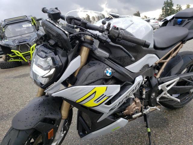 WB10E5301N6F50886 - 2022 BMW S 1000 R SILVER photo 9