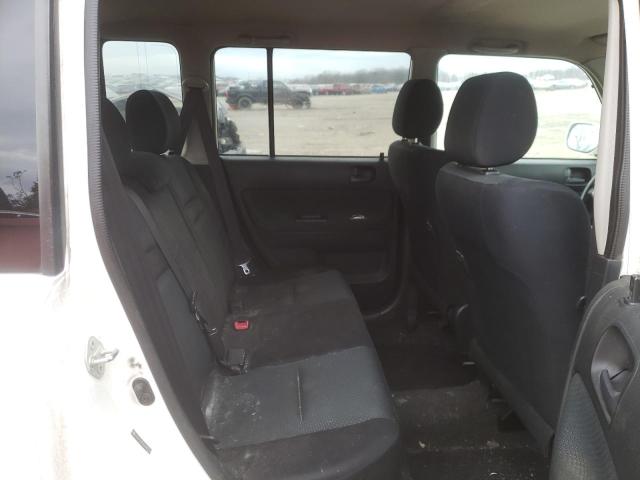 JTLKT324764095373 - 2006 TOYOTA SCION XB Weiß Foto 11