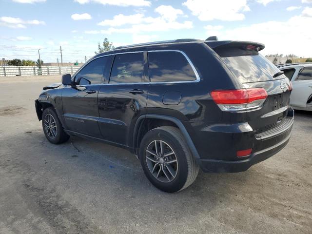 1C4RJEAG2JC443022 - 2018 JEEP GRAND CHER LAREDO Қара фото 2