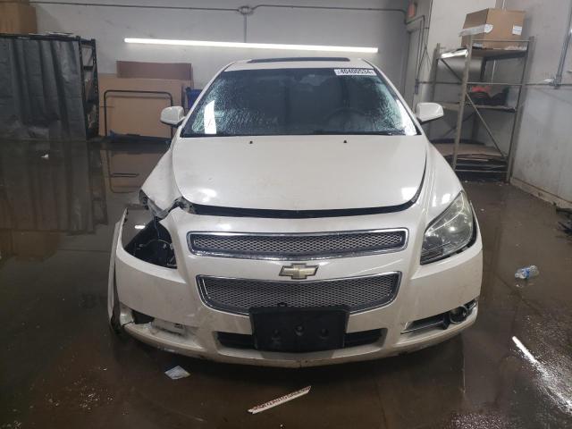 1G1ZE5E78A4105030 - 2010 CHEVROLET MALIBU LTZ WHITE photo 5