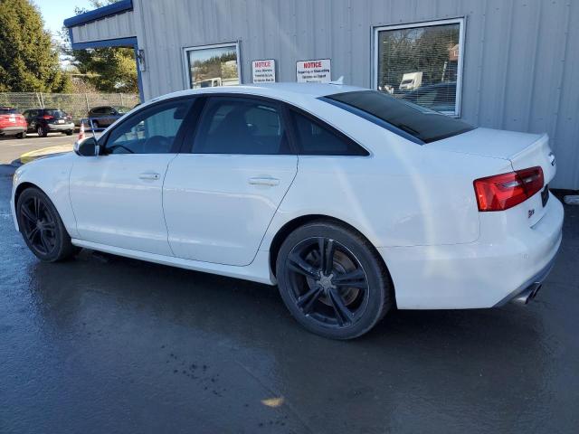 WAUJ2AFC2DN086522 - 2013 AUDI S6 WHITE photo 2