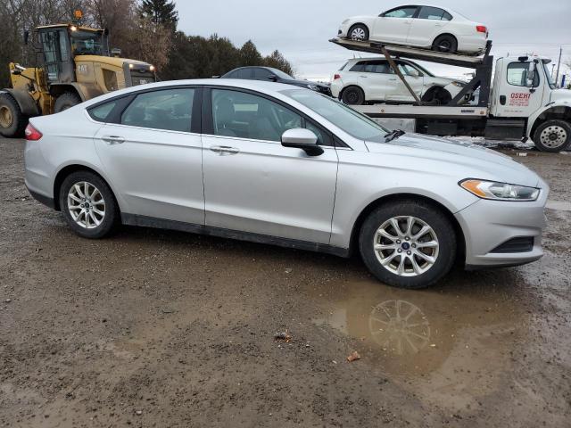 3FA6P0G72FR165345 - 2015 FORD FUSION S SILVER photo 4