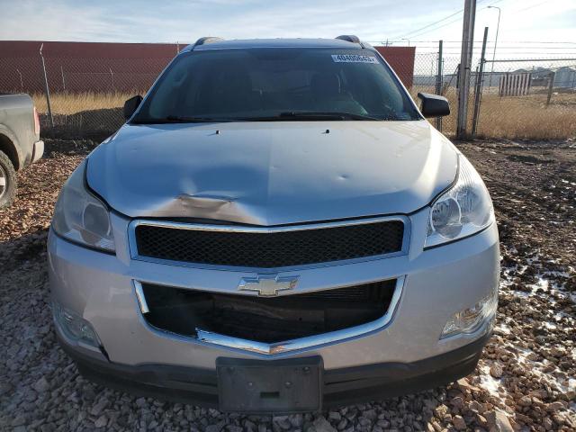 1GNKVEED5CJ146094 - 2012 CHEVROLET TRAVERSE LS SILVER photo 5