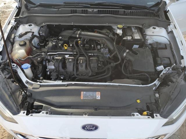 3FA6P0T93KR259705 - 2019 FORD FUSION SE WHITE photo 11