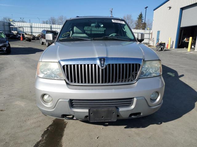 5LMFU28R24LJ38276 - 2004 LINCOLN NAVIGATOR 银色 照片 5