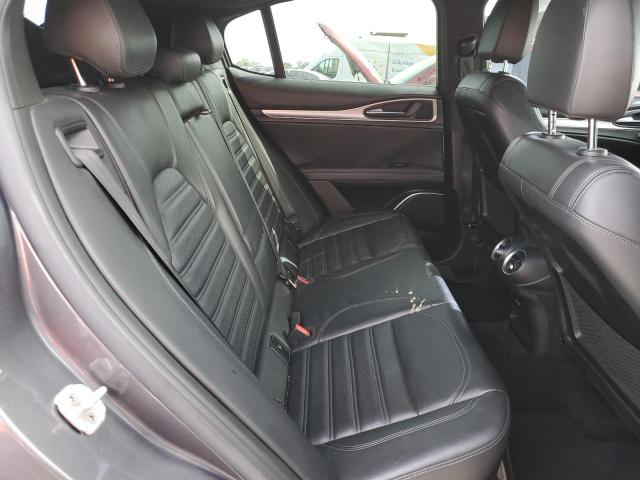 ZASFAKNN0J7B68065 - 2018 ALFA ROMEO STELVIO TI SPORT GRAY photo 11