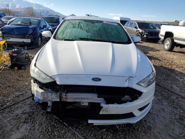 3FA6P0H75HR224597 - 2017 FORD FUSION SE WHITE photo 5