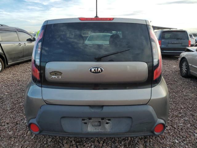 KNDJN2A23F7214756 - 2015 KIA SOUL SILVER photo 6