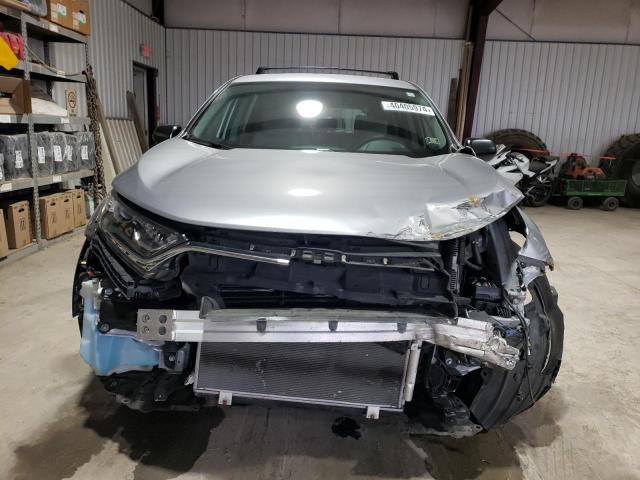 2HKRW5H36JH414339 - 2018 HONDA CR-V LX SILVER photo 5