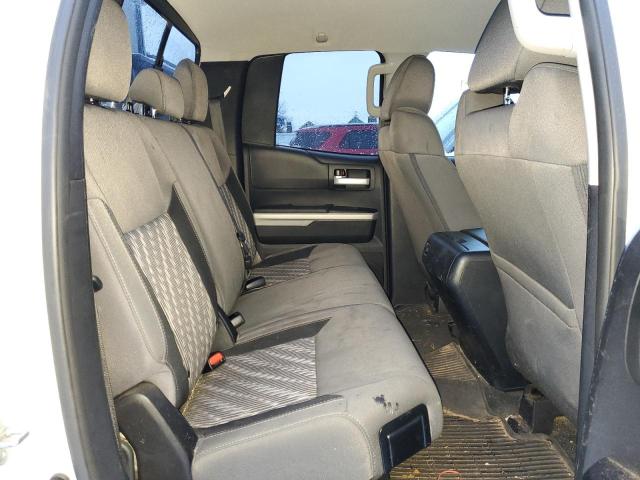 5TFUW5F18KX849560 - 2019 TOYOTA TUNDRA DOUBLE CAB SR/SR5 WHITE photo 10