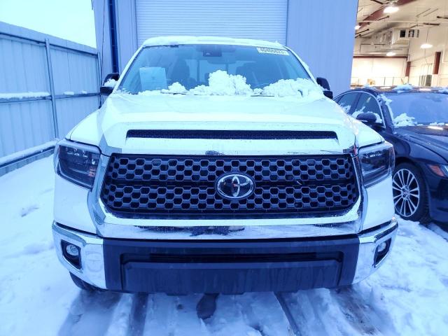 5TFUW5F18KX849560 - 2019 TOYOTA TUNDRA DOUBLE CAB SR/SR5 WHITE photo 5