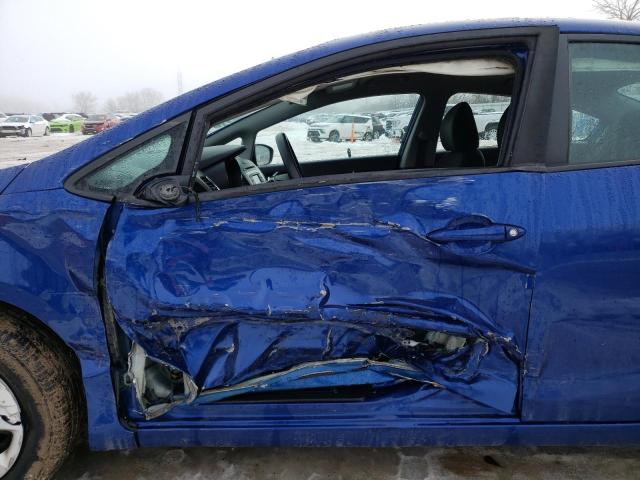 3KPFL4A70HE059198 - 2017 KIA FORTE LX BLUE photo 7