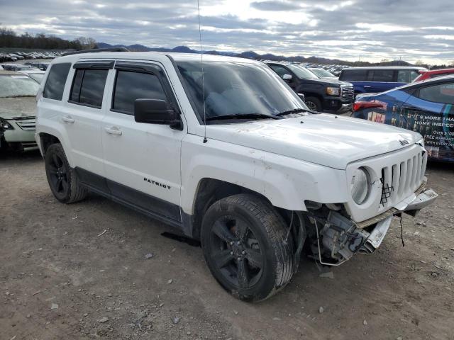 1C4NJPFA8GD688957 - 2016 JEEP PATRIOT LATITUDE WHITE photo 4