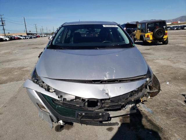 JTDKARFP1H3011713 - 2017 TOYOTA PRIUS PRIM ვერცხლისფერი ფოტო 5