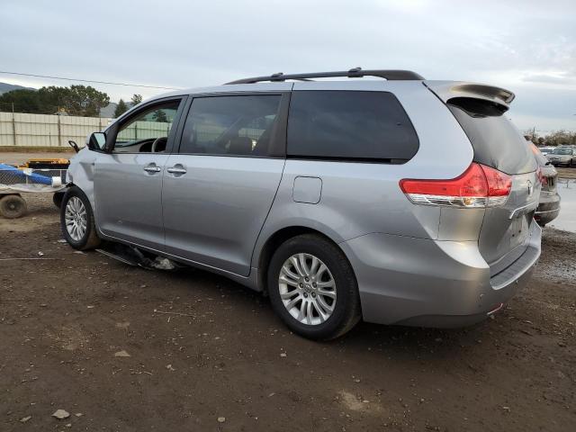 5TDYK3DC3CS220852 - 2012 TOYOTA SIENNA XLE SILVER photo 2