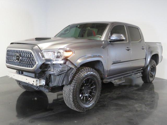 5TFAZ5CNXMX111697 - 2021 TOYOTA TACOMA DOUBLE CAB GRAY photo 2