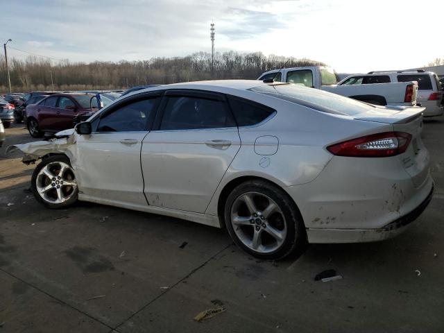 3FA6P0H77GR180245 - 2016 FORD FUSION SE WHITE photo 2