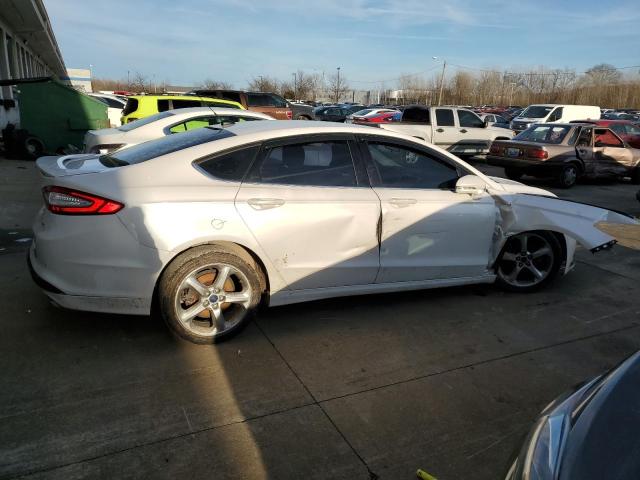 3FA6P0H77GR180245 - 2016 FORD FUSION SE WHITE photo 3